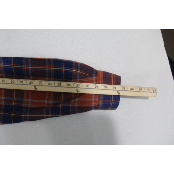 St. John Bay Men Blue Red Plaid Flannel Classic Fit Casual Size Large - Picture 7 of 9